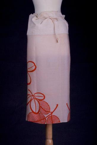 [Peach koshimaki (underskirt) with red leaf design]