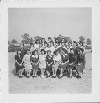 [Group of women, portrait, Rohwer, Arkansas, November 7, 1944]