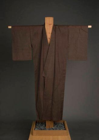 [Brown kimono with hexagon, loop and triangle pattern]