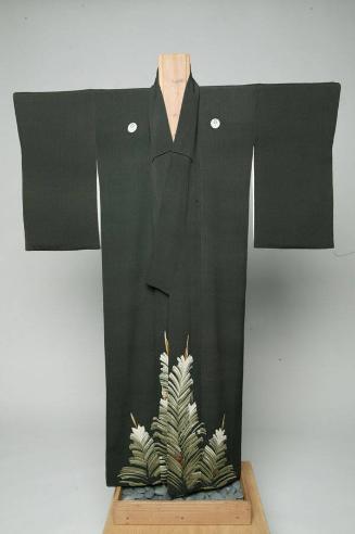 [Dark brown kimono with pine cone design]
