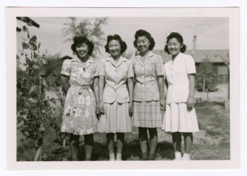 Group of 4 women