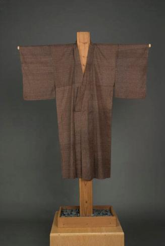 [Brown tsumugi-gasuri kimono with white square pattern, Kumamoto, Japan, 1918]
