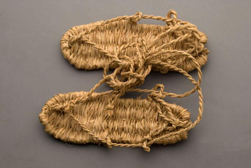 [Pair of barley straw waraji sandals]