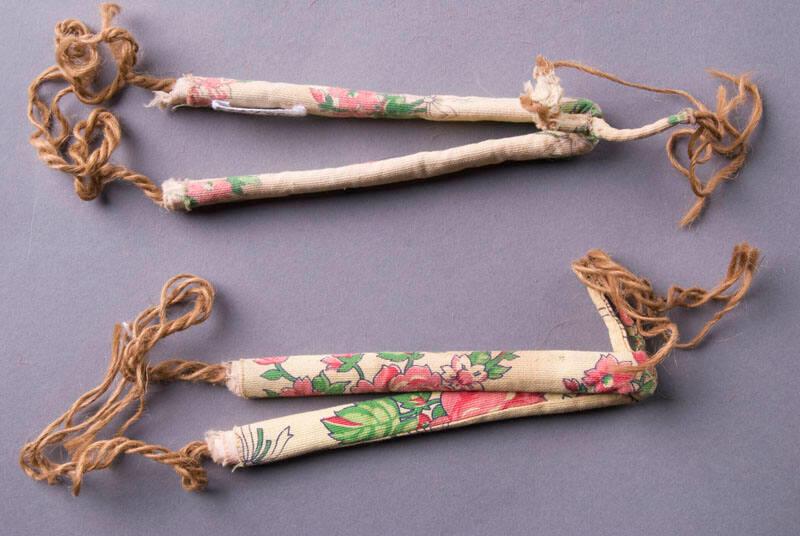 [Floral pattern zori straps, Waialua, Hawaii]