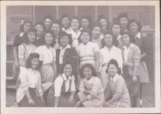 1943 Hi Jinks Club Washington girls