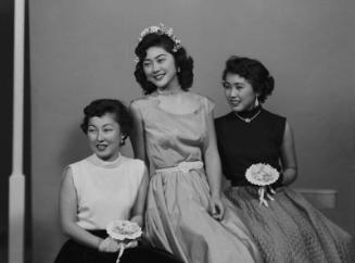 [Stella Nakadate and two women, three-quarter portrait, Los Angeles, California, March 28, 1953]