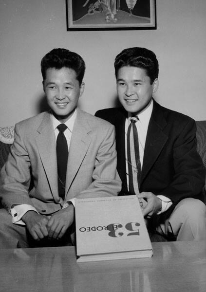 [Hideo and Shigeto Matsunaga : 1953 graduates of USC, Los Angeles, California, June 17, 1953]