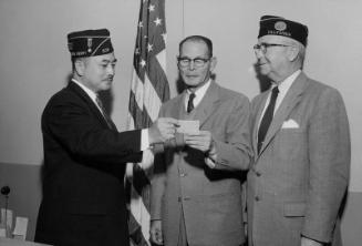 [American Legion presentation of Certificate of achievement to new citizen Katsuma Mukaeda, Los Angeles, California, November 16, 1955]
