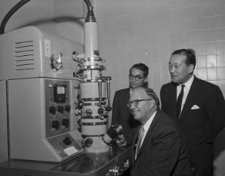 [Electron microscope open house at UCLA, Los Angeles, California, February 15, 1956]