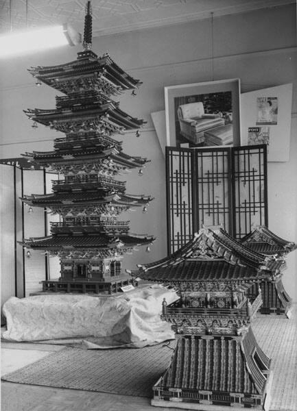 [Nikko Toshogu shrine model, June 5, 1956]