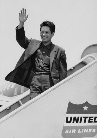 [Jun Negami, movie actor from Japan, arriving at Los Angeles International Airport, Los Angeles, California, June 23, 1956]