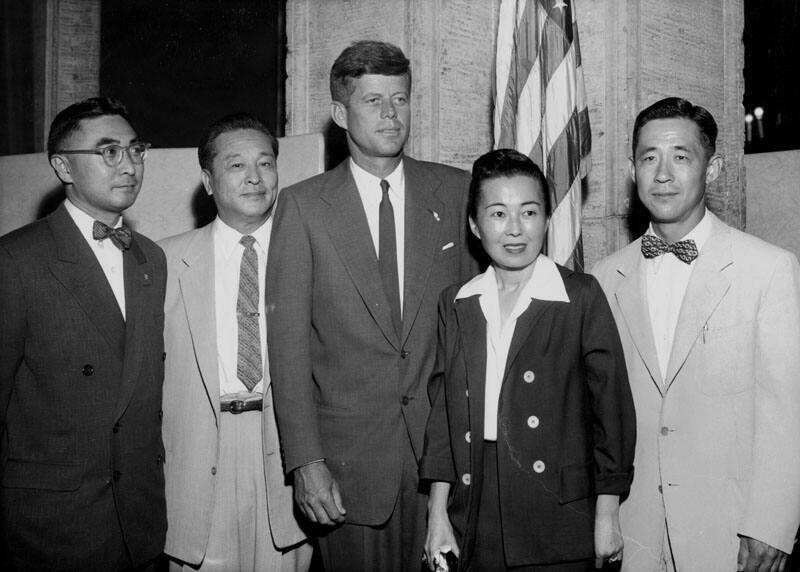 [John F. Kennedy and Japanese American Democratic Club at Biltmore Hotel reception, Los Angeles, California, September 19, 1956]
