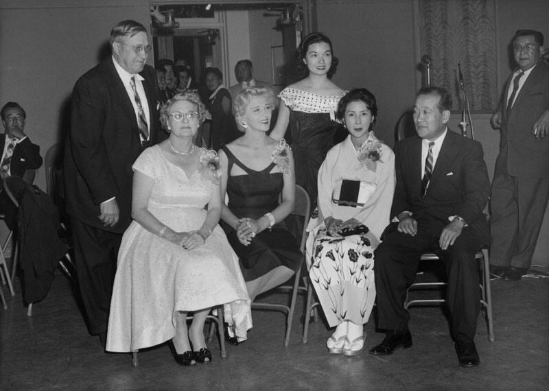 [Montebello Junior Matron benefit dance for the City of Hope, Los Angeles, California, October 1956]