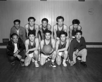 [Los Angeles Glen basketball team, winners of the Wilson Aye cage league, Los Angeles, California, March 18, 1955]