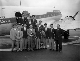 [All Japan collegiate judo team arrives at airport, Los Angeles, California, April 21, 1955]