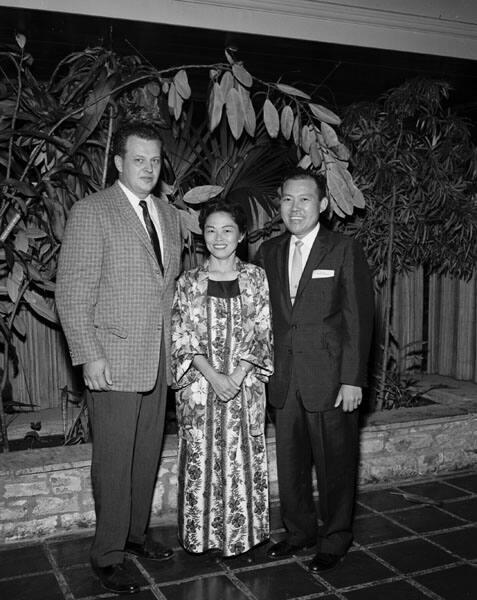 [George Izumi at 2nd annual "Ideas for Bakers" show awards dinner at Los Angeles Breakfast Club, Los Angeles, California, October 10, 1958]