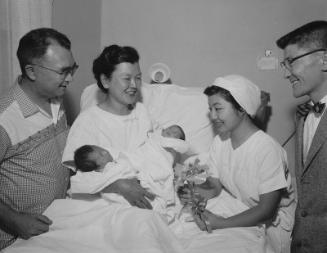 [Yamashita twins at Japanese Hospital of Los Angeles, California, August 1959]