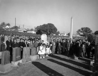 [Memorial service for Mr. Komai at Evergreen cemetery, Los Angeles, California, October 21, 1962]