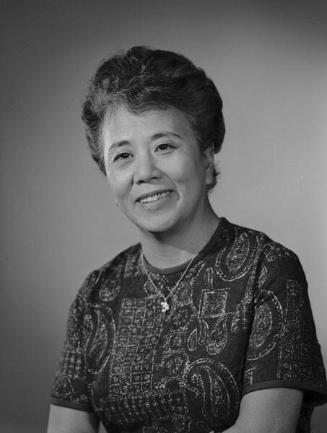[Mrs. Iida, half-portrait, Los Angeles, California, August 23, 1963]