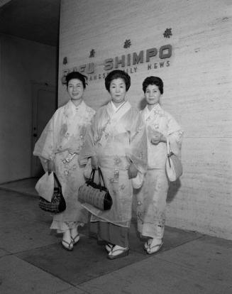 [Hobu dance group in front of Rafu Shimpo, Los Angeles, California, September 14, 1963 and Naniwa Bushi group in front of Rafu Shimpo building, Los Angeles, October 2, 1963]