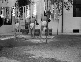 [Buddhist rituals at Nichiren shu Betsuin, Los Angeles, California, March 1964]