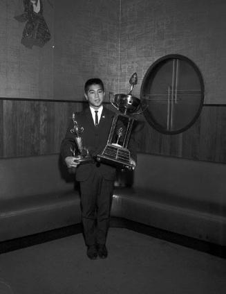 [Oliver trophy award presentation to outstanding athlete, Makoto Sakamoto, at Kawafuku restaurant, Los Angeles, California, November 6, 1965]