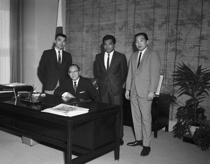 [Keiro Nursing Home benefit show at office of Consul General of Japan, Los Angeles, California, October 28, 1966]