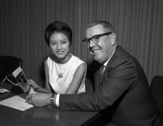 [Miss Sunkist of Japan, Katsumi Igarashi, California, December 23, 1966]