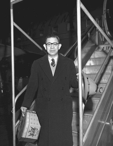 [Koike, president of Yamaichi, at airport, California, January 1951]