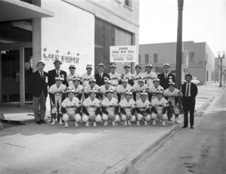[Salonpas girls baseball team from Japan in front of Rafu Shimpo, Los Angeles, California, October 27, 1967]