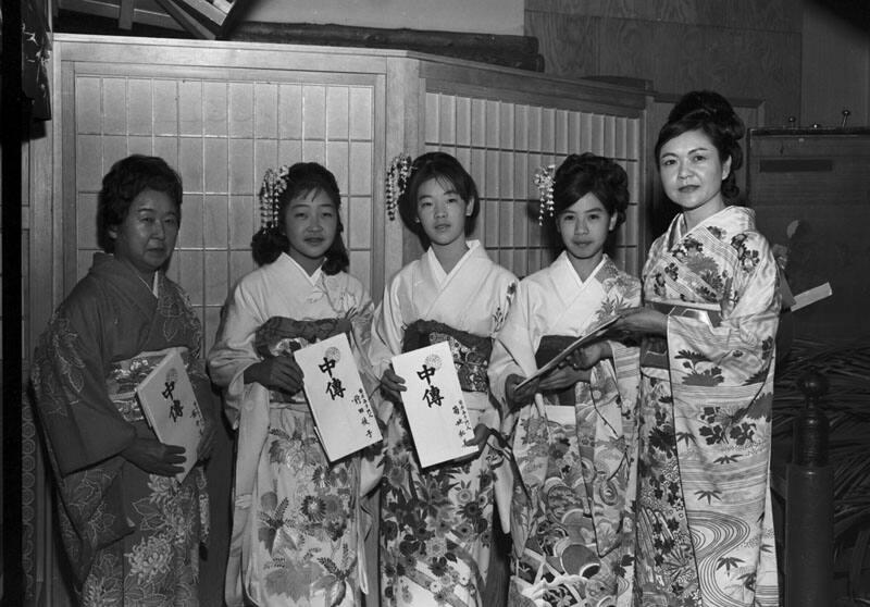 [Jorokusho Kineya at Kawafuku restaurant, Los Angeles, California, January 3, 1970]